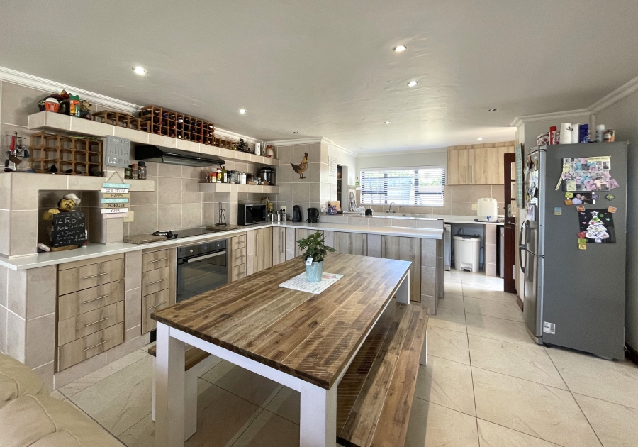 4 Bedroom Property for Sale in Marina Martinique Eastern Cape